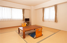 株式会社 葉山館